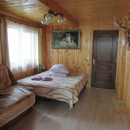 Villa Kotiedzh U Mariny Jaremče Esterno foto