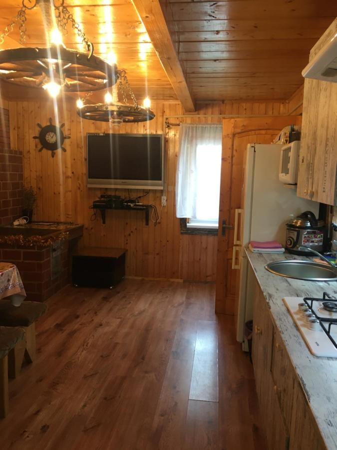 Villa Kotiedzh U Mariny Jaremče Esterno foto
