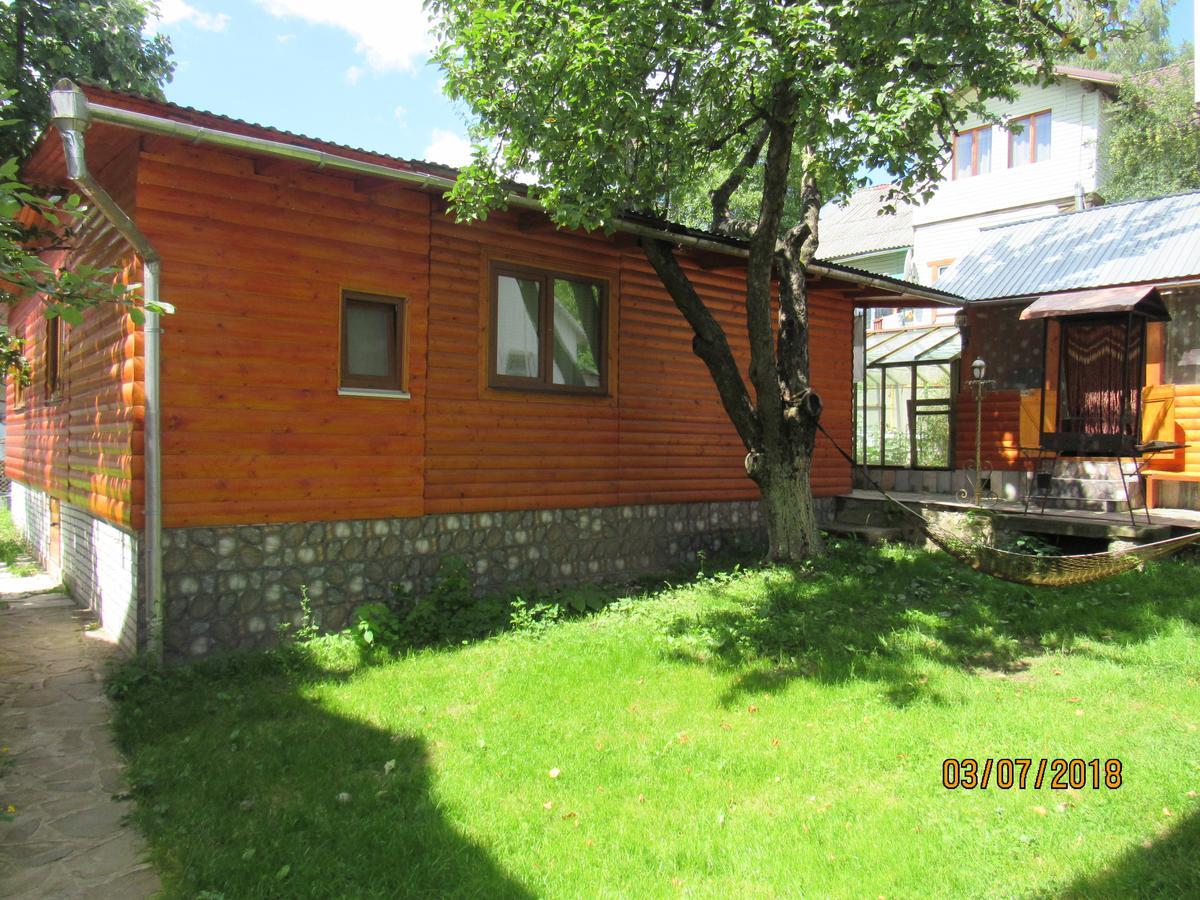 Villa Kotiedzh U Mariny Jaremče Esterno foto